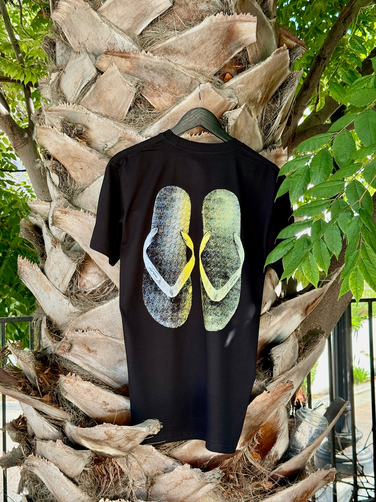 Tsinelas Tee