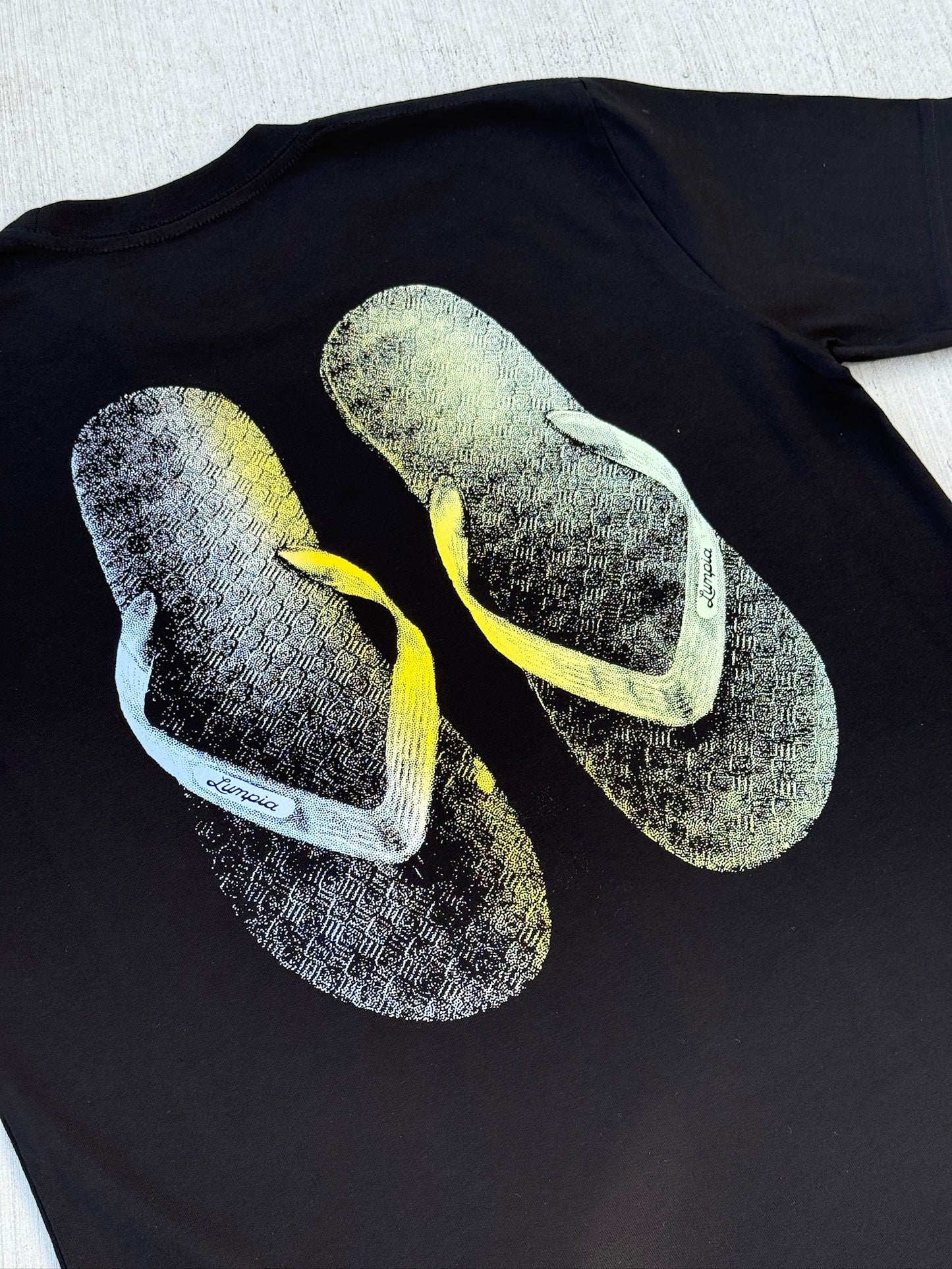 Tsinelas Tee