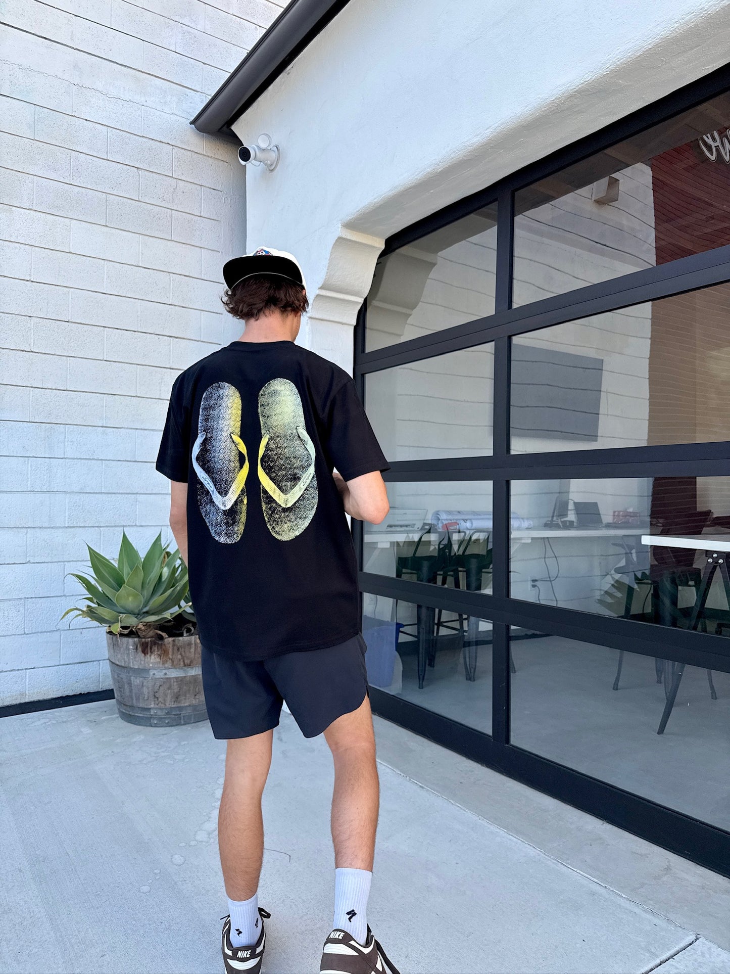 Tsinelas Tee